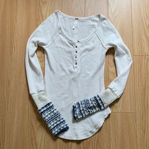 Free People off white long sleeve top. Sz XS